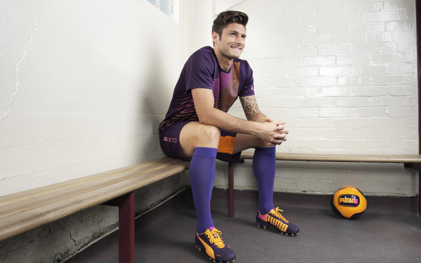 【明星碰撞】丁俊晖和奥沙利文的经典对决瞬间回放，丁俊晖和奥沙利文第一次比赛